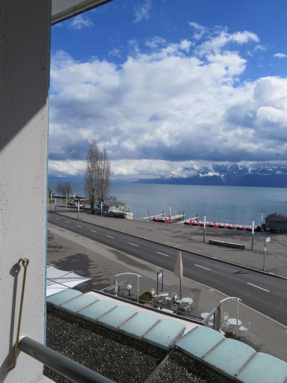 Hotel Du Port Lausanne Rom bilde